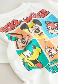 Non sélectionné, white printed