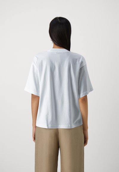 IVY OAK KYLA - T-shirt basic - bright white