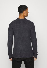 Only & Sons ONSKELVIN STRUC CREW NECK - Camisola - dark grey melange