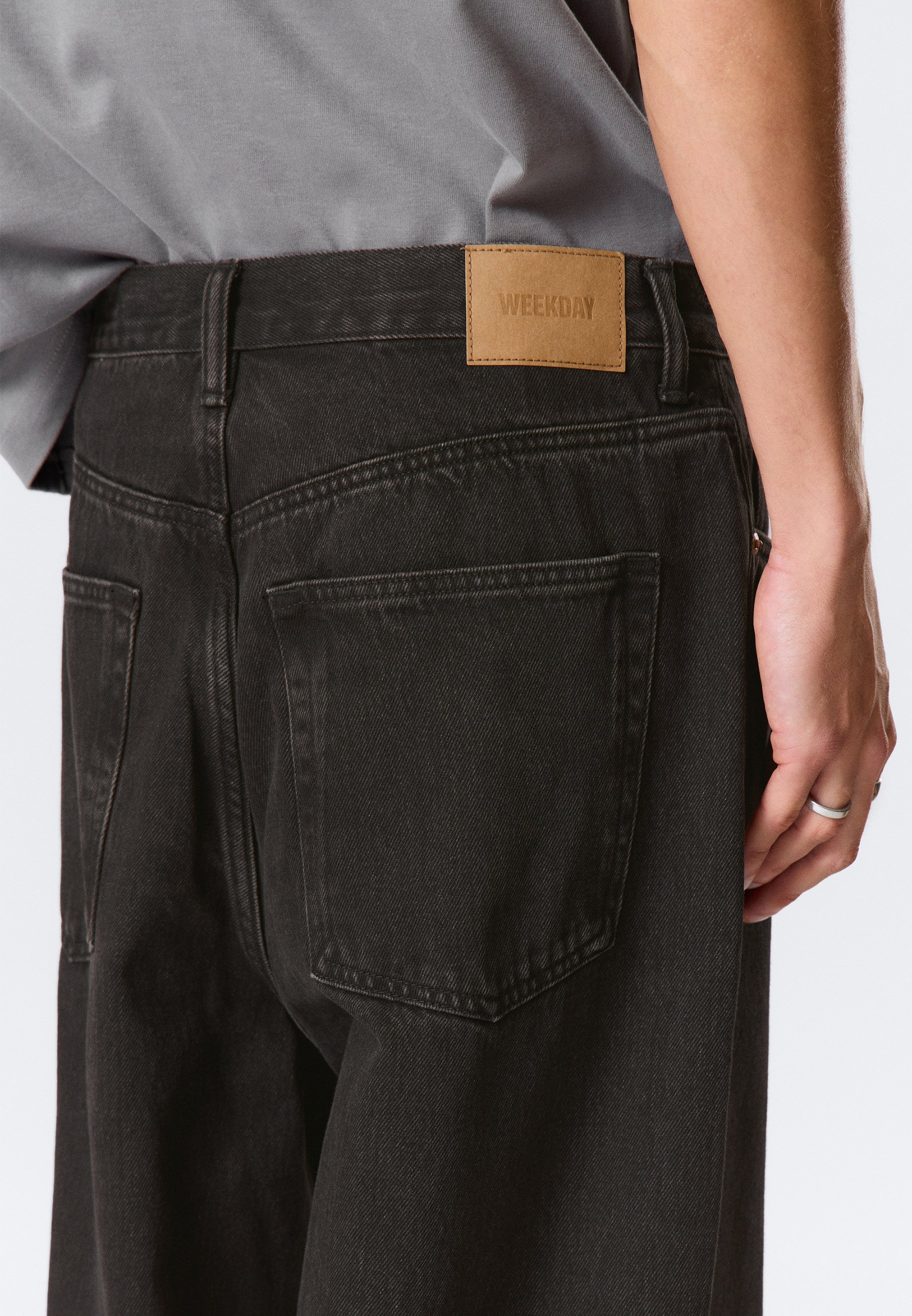 Weekday ASTRO LOOSE BAGGY - Baggy Jeans - tuned black/black - Zalando