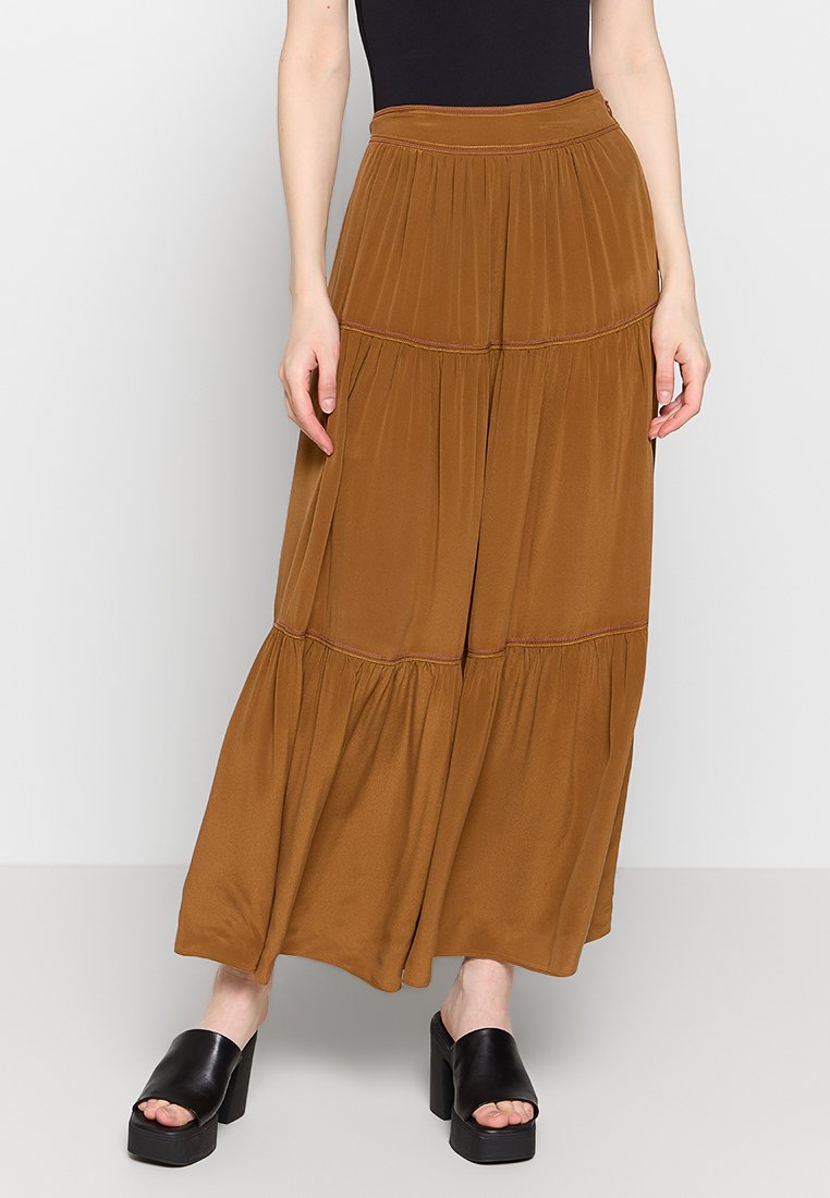 Vanessa Bruno Maxirok okergeel