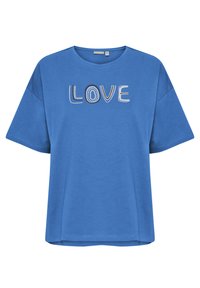 Camiseta de algodón azul con mangas cortas y cuello redondo. Presenta la palabra "LOVE" bordada en colores contrastantes en el frontal.