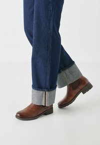 Tamaris CHELSEA - Boots à talons - cognac