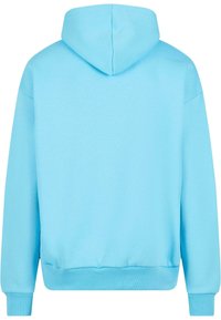 Hellblaues, kapuzenpulli mit entspannter Passform, gerippten Bündchen und Saum sowie glatter Textur. Keine sichtbaren Logos oder Muster.