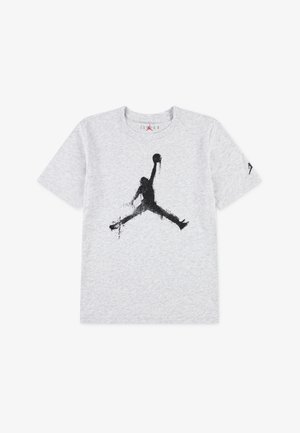 T-shirt de algodão cinza com uma gráfica preta de uma silhueta a saltar segurando uma bola de basquete. Mangas curtas e decote redondo.
