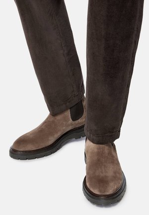 Boggi Milano Klasické členkové čižmy - taupe