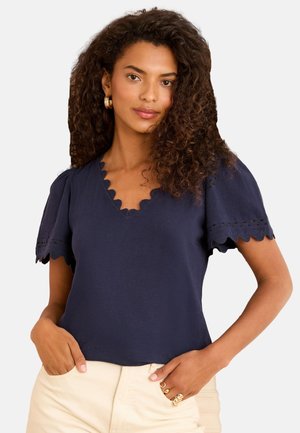 Love & Roses, REGULAR FIT - SCALLOP V-NECK T-SHIRT  . - Tričko s potlačou - navy blue