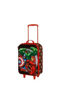 Rode rolkoffer met Marvel Avengers-personages: Hulk, Captain America en Iron Man. Gemaakt van stevig plastic, inclusief een uitschuifbare handgreep.