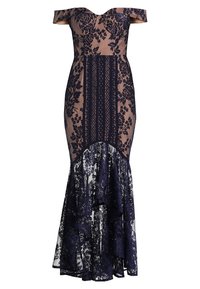 Marinblå spets mermaidklänning med off-shoulder ärmar, intrikata blommönster, åtsittande midja och utsvängd nedre del med en lagerkant.