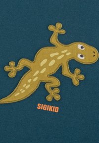 Thumbnail Image 4