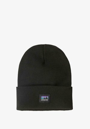 Berretto di maglia nero con risvolto. Presenta una toppa rettangolare con il logo Patagonia e un design di montagne multicolori sul davanti.