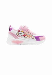 Sneaker bianco con accenti rosa, dotata di un design di unicorno, texture decorative e una fascia in velcro. La suola è spessa con dettagli floreali.