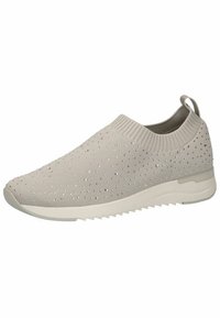 Lichtgrijze instapsneaker met een textuur van gebreid bovenwerk met kleine decoratieve rhinestones, rubberen zool met een zigzagpatroon en een handige trekband aan de achterkant.