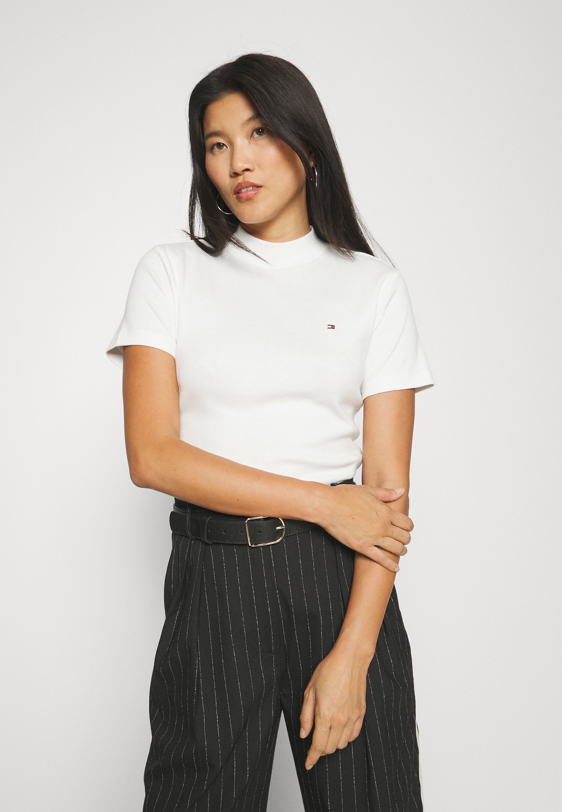 売れ筋商品|||トミー ヒルフィガー Tシャツ レディース トップス NEW CODY SLIM CROP MOCK - Basic T-shirt - ecru トミー ヒルフィガー レディース Tシャツ トップス SLIM CODY