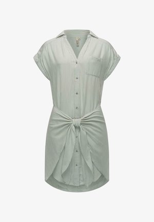Vaaleanvihreä raidoitettu mekko, jossa on napitettava etuosa, lyhyet hihat, rintatasku ja solmittu yksityiskohta vyötäröllä.