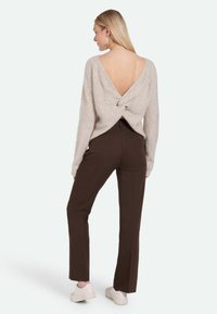 Minimum - Sweter