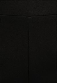 JDY Petite JDYPRETTY PANT - Nohavice - black