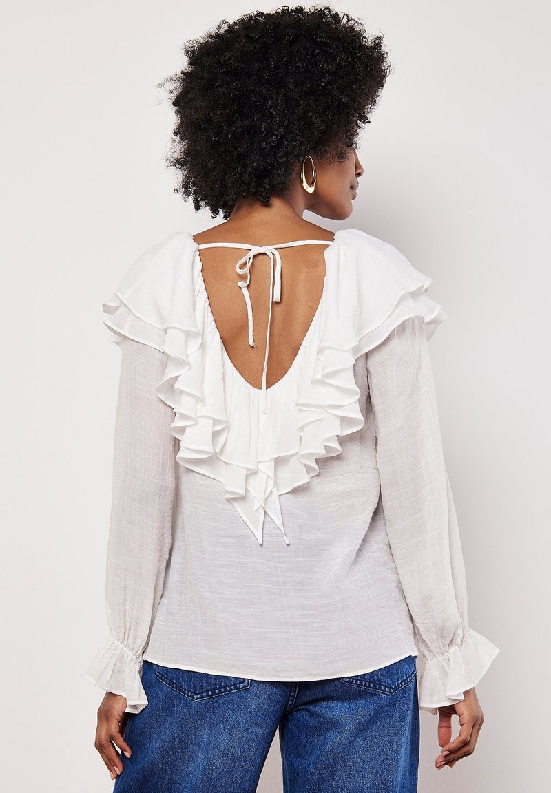 Apricot RUFFLE COLLAR - Blouse - white - Zalando 