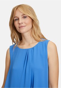 Betty & Co IM LAYER LOOK - Robe de jour - indigo