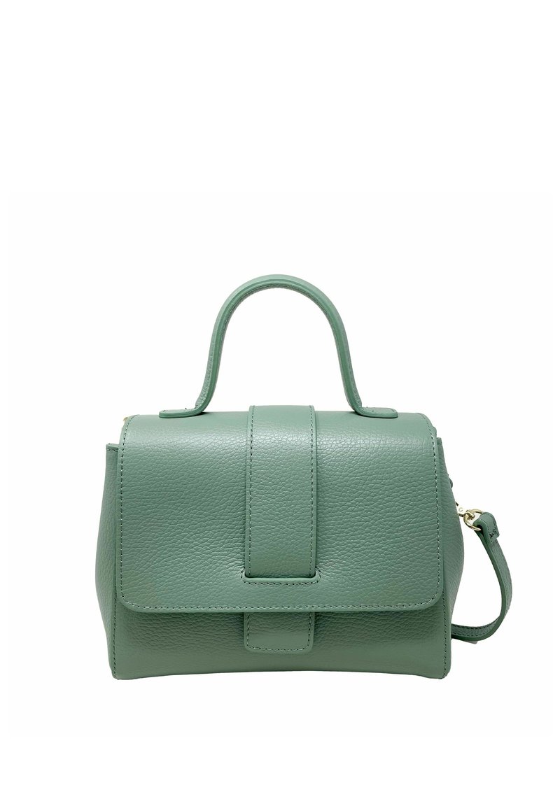 Bolso de mano verde de cuero con un diseño estructurado, asa superior y cierre de solapa. Presenta una correa de hombro desmontable y una superficie texturizada.