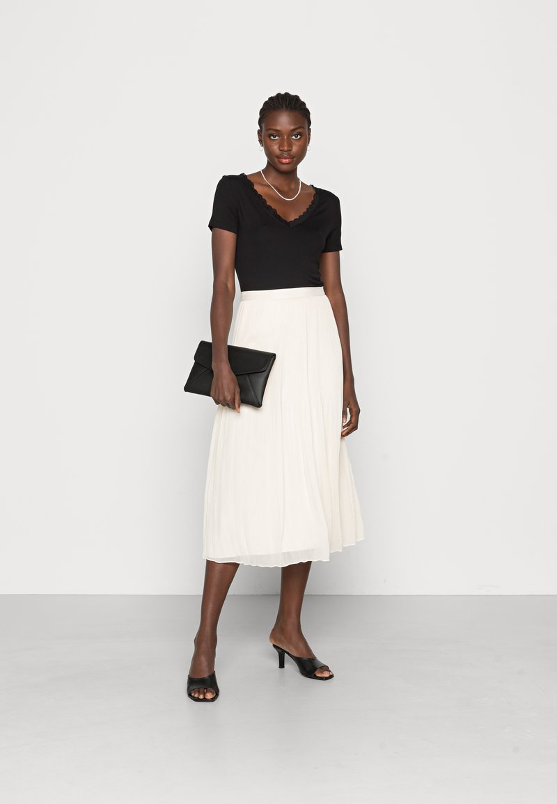 Damen Jeansröcke | Marks & Spencer FLUID PLEAT SKIRT A-Linien-Rock ivory/offwhite - UM87726 Damen Jeansröcke | Marks & Spencer FLUID PLEAT SKIRT A-Linien-Rock ivory/offwhite - UM87726