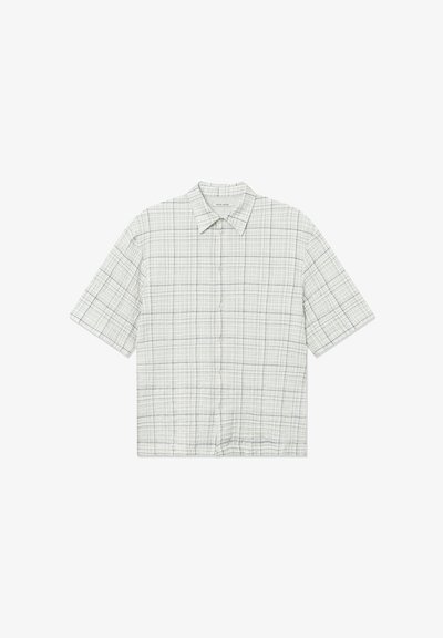 Lühikeste varrukate ja nööpidega särk kergest kangast, millel on valge ja tumesinine ruuduline muster; särk on varustatud klassikalise krae ja lõdva lõikega.