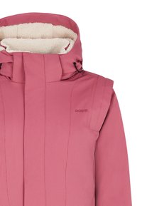 Rosa isolierte Jacke mit einer fleecegefütterten Kapuze, vertikalen Nähten und schwarzen Hardware-Elementen. Die Jacke hat eine glatte Außentextur.