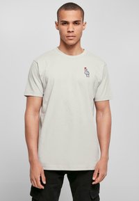 Mister Tee LOVE SIGN 2.0 - Apdrukāts T-krekls - lightasphalt