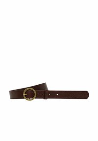 Cinturón de cuero marrón con un acabado texturizado, que cuenta con una hebilla redonda de latón y varios agujeros de ajuste para el tamaño. Diseño simple y elegante.