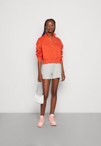 Nike Sportswear CROP - Camisola - mantra orange