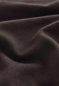 Next COMFORT STRETCH - Liibuvad teksad - dark brown