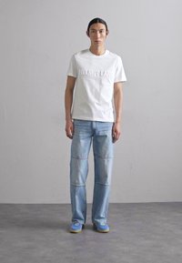 Helmut Lang EMBOSSED TEE ROUNDED - T-shirt basic - optic white