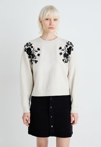 Vero Moda VMHELEN TRINA BOX - Melegítőfelső - birch/black