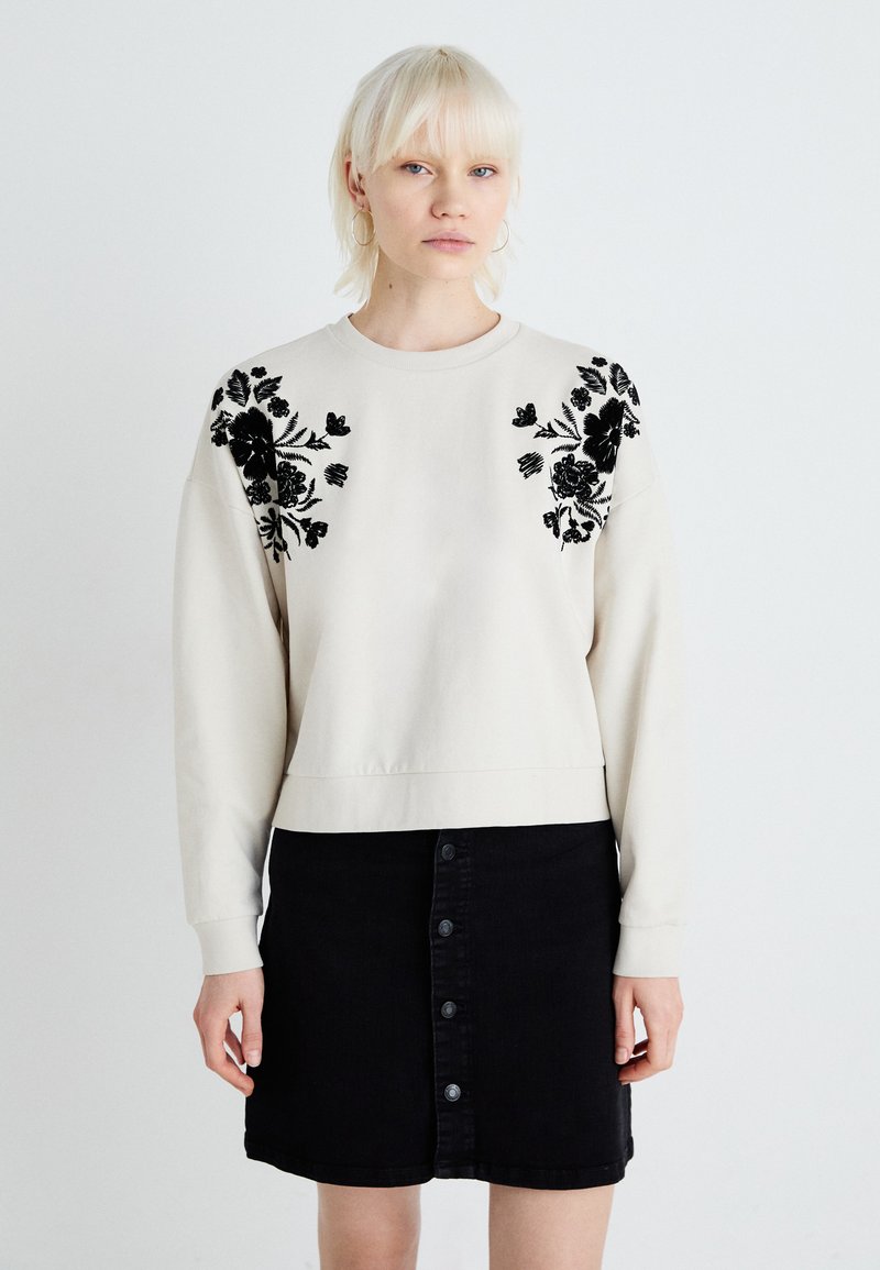 Vero Moda VMHELEN TRINA BOX - Melegítőfelső - birch/black