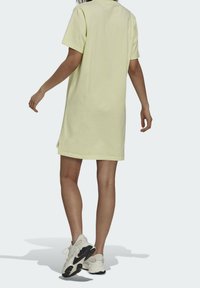 adidas Originals Jerseyklänning - yellow