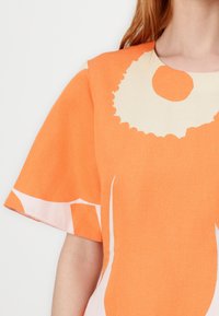 Marimekko PEHMEYS UNIKKO - Dnevna haljina - orange/light pink/beige