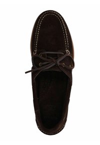 Donkerbruine suede schoen met een ronde neus, contrasterende lichte stiksels en vetersluiting. Gladde binnenkant en minimale details.