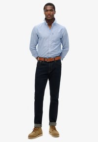 Superdry & Co ESSENTIALS OXFORD - Skjorta - azure blue chambray oxford