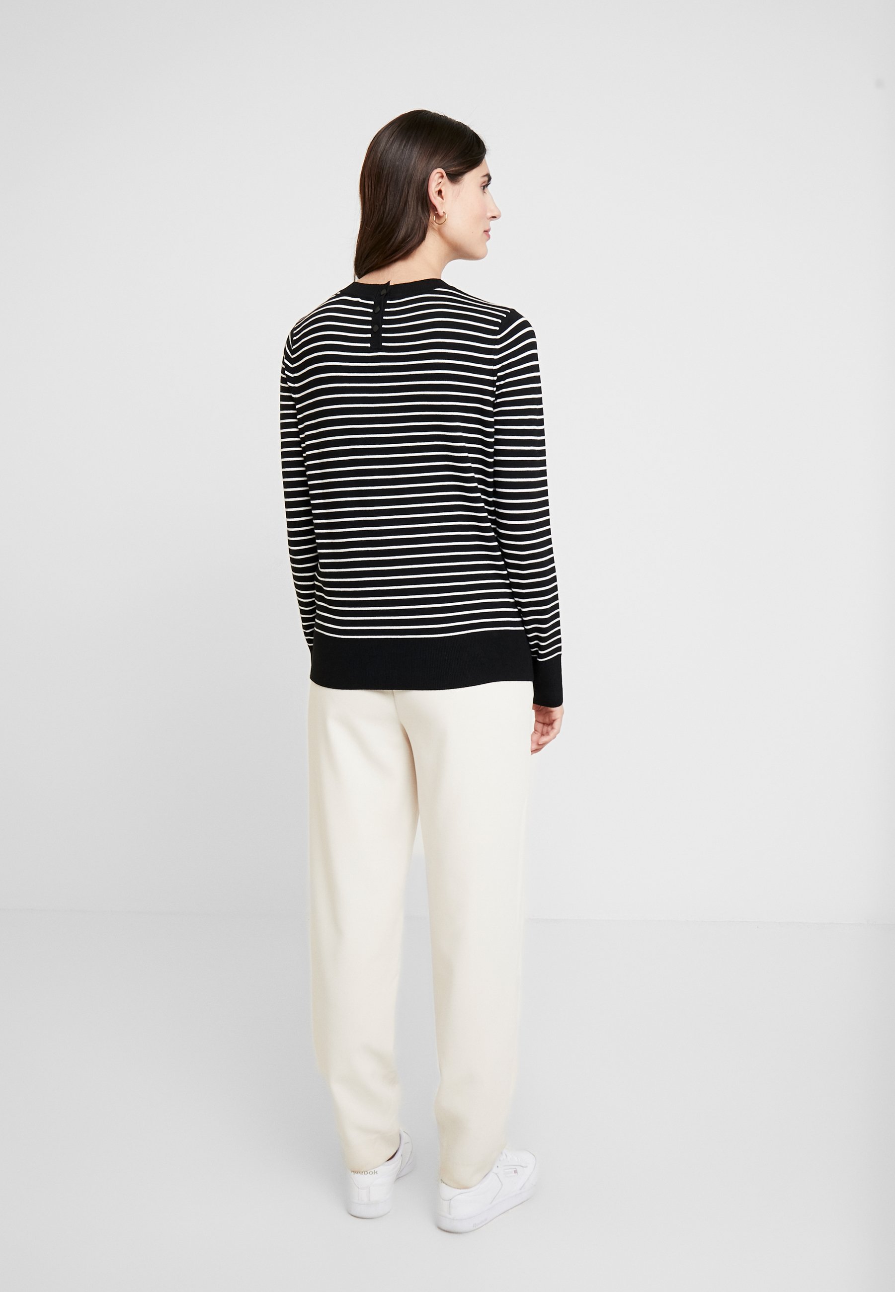 TOM TAILOR DENIM EASY STRIPE Strikkegenser blackwhite TOM TAILOR DENIM EASY STRIPE - Strikkegenser - black/white