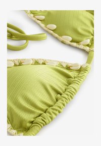 Ausgewählt, green shell