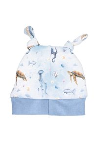 Zacht blauwe baby muts met geknoopte oren, versierd met zeedieren zoals schildpadden, kwal, vissen en bellen, geribbelde rand aan de onderkant.