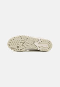 New Balance BBW550 - Treniņu apavi - turtledove