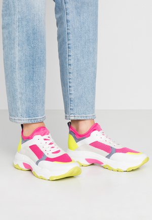 Marco Tozzi Sneaker low - neon pink, white
