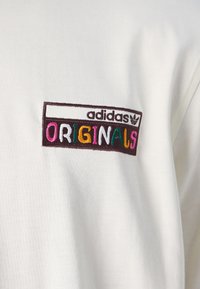 adidas Originals 80S PREMIUM GRAPHIC - T-shirt med print - off white