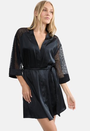 Triumph A WEEKEND TO REMEMBER - Halāts - black