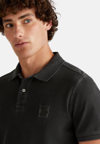 United Colors of Benetton REGULAR FIT  - Polo - black