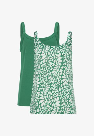 To ærmeløse toppe: en ensfarvet grøn og en grøn med et hvidt abstrakt bladmønster, begge med brede skulderstropper.