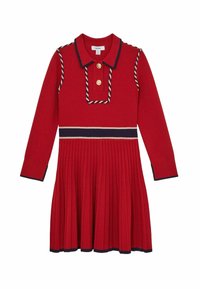 Vestito rosso lavorato a maglia con colletto polo, chiusura a bottoni, bordi intrecciati, dettagli in blu navy e gonna plissettata. Presenta maniche lunghe e vita aderente.