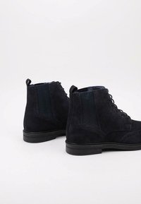 Krack Heritage NANDA DELI - Botines con cordones - blue