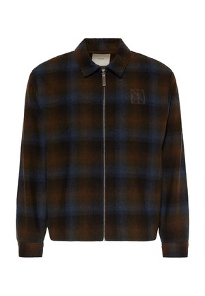 Brązowo-niebieska kurtka w kratę z suwakiem z przodu, kołnierzem i haftowanym logo na piersi. Wykonana z miękkiego, teksturowanego materiału.